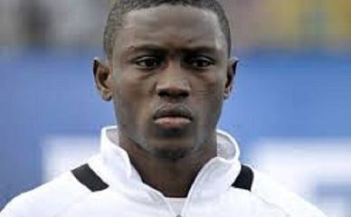 2 local players, Waris dropped
