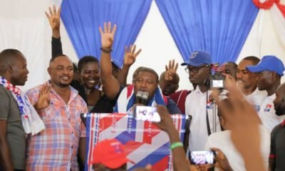 NPP Youth Organizer Caught Campaigning In Senior High Schools In Kumasi (Photos)