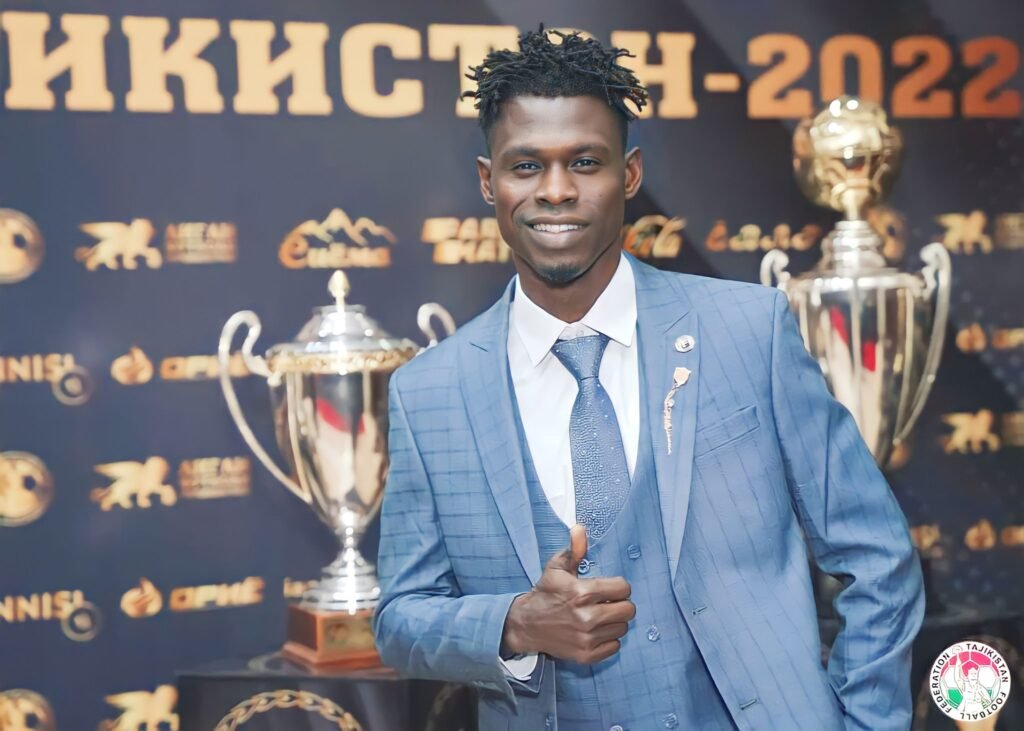 Samuel Ofori Receives Award For Best Foreign Player In Tajikistan